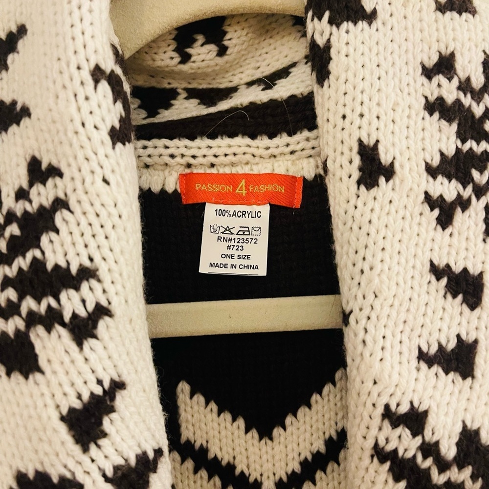 Knit Sweater Open Vest - Picture 3 of 3
